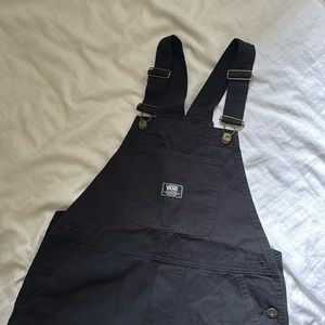 Brand New Women’s Vans Short-Overalls - Size S